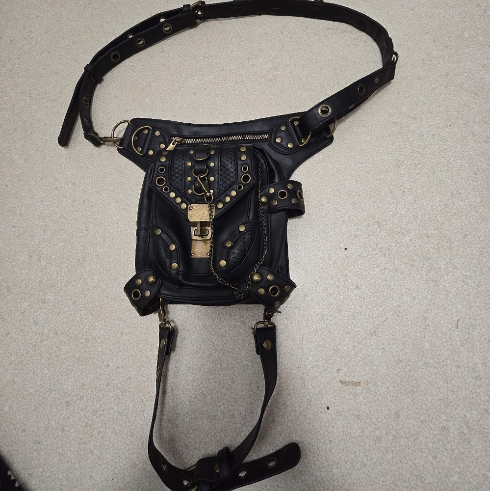 Restyle- Steel Master- Steampunk- waist satchel bag w/ thigh strap- black